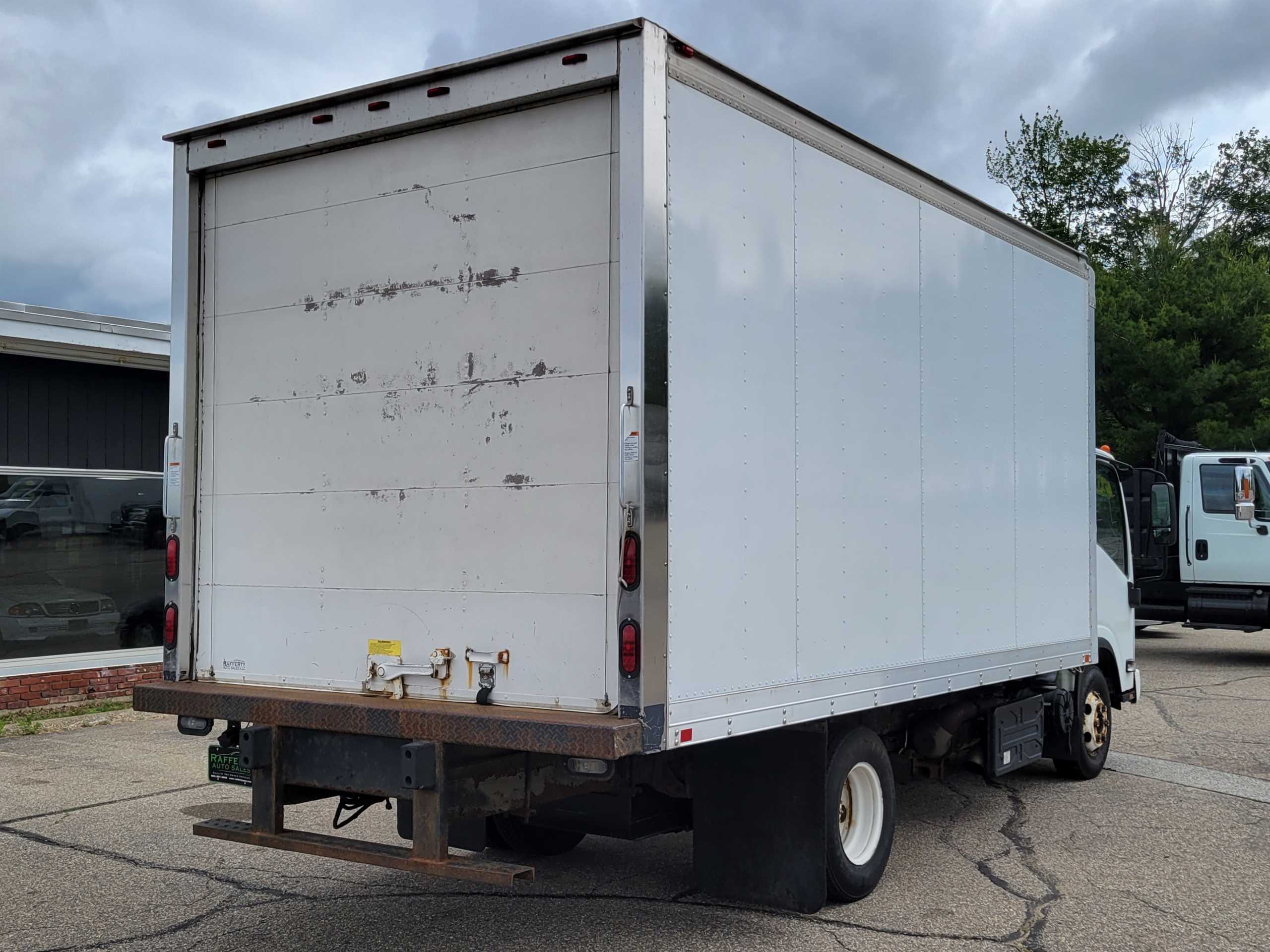 2011 Isuzu NPR photo 4