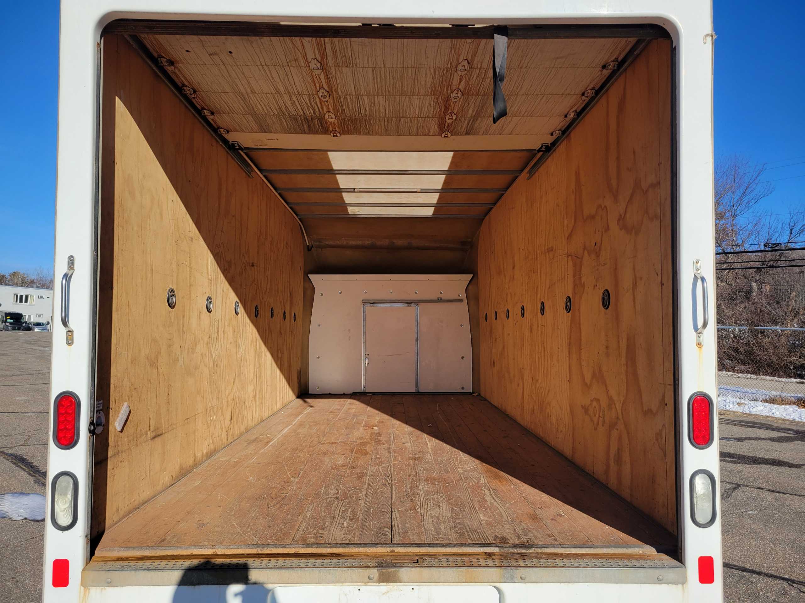 2019 Ford Transit photo 17