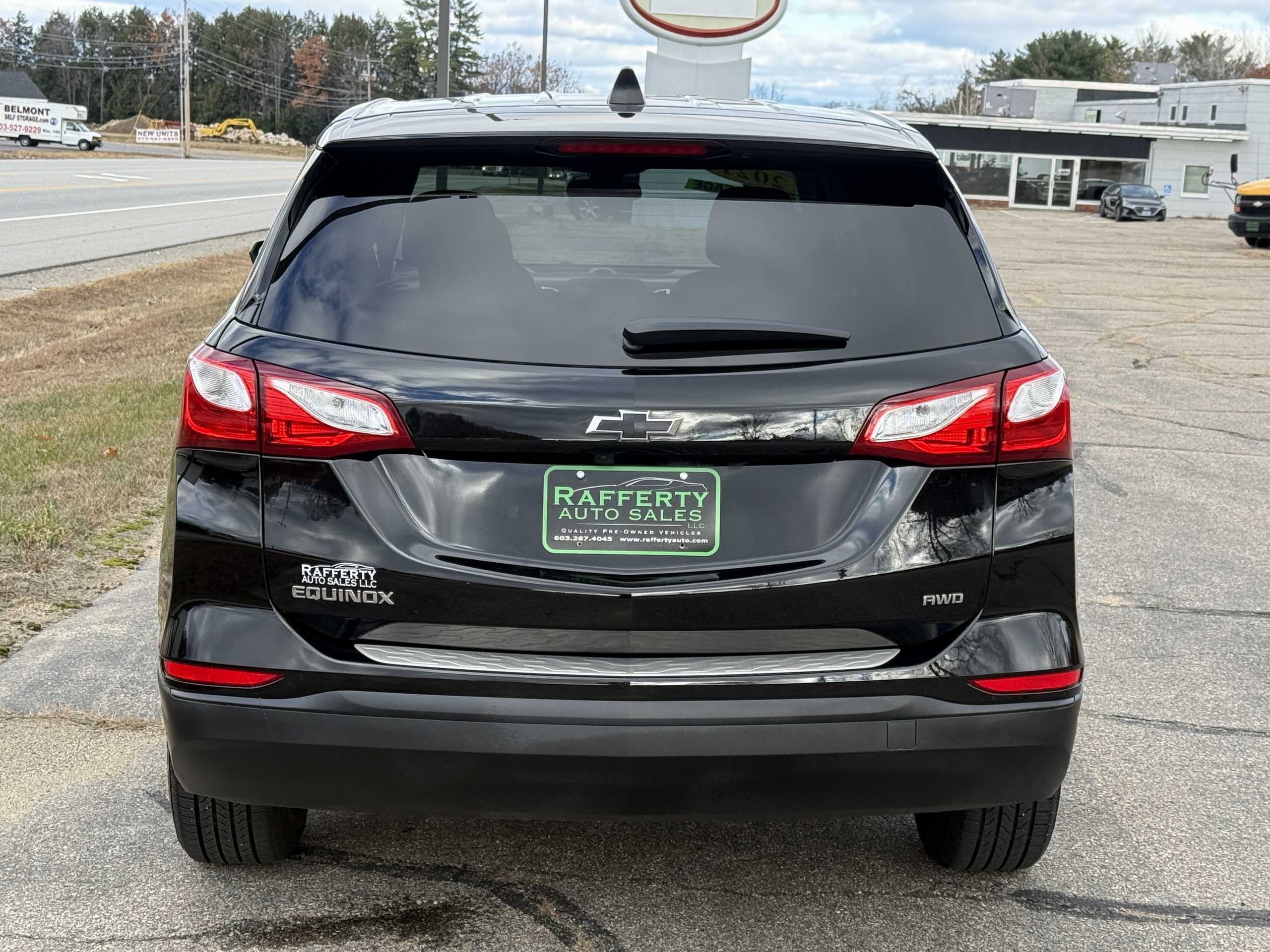 2021 Chevrolet Equinox LS photo 3